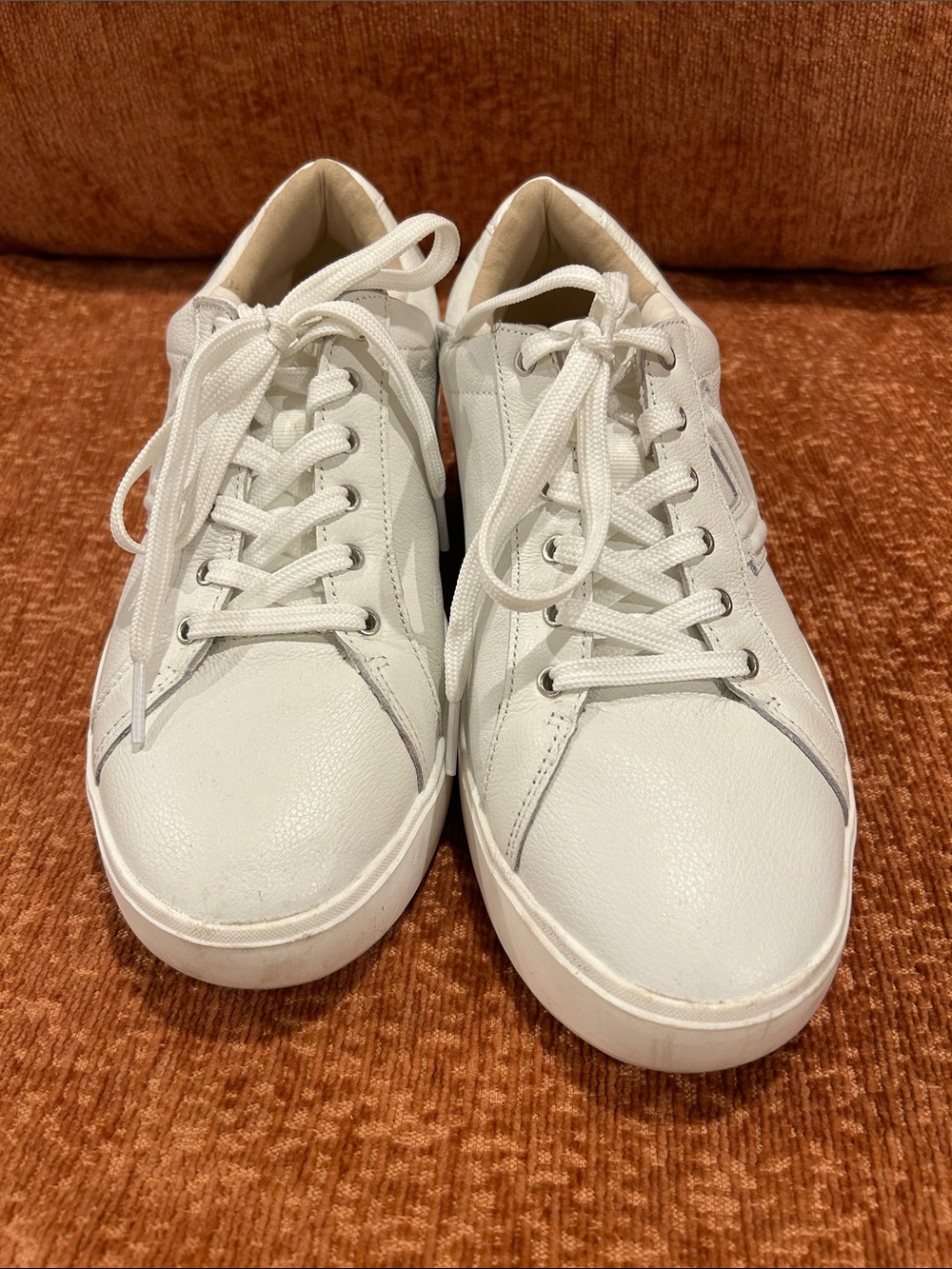 Vionic White Leather Platform Lace-Up Sneakers size 9.5 wide
